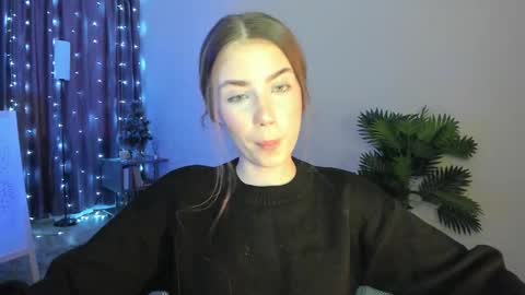 Snapshot of aurora_glow_21 chatting on February 2026 12:12:01 PM Aurora online show from February 2026 12:12:01 PM