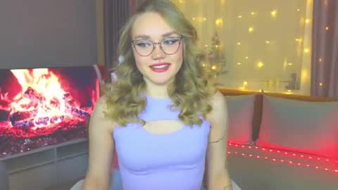 Snapshot of aurora_golden chatting on January 2025 04:09:01 PM Kate online show from January 2025 04:09:01 PM