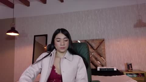 Aurora online show from October 2025 01:38:01 AM