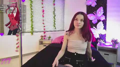 Snapshot of aurora_petitee chatting on July 2026 12:18:02 PM Aurora online show from July 2026 12:18:02 PM