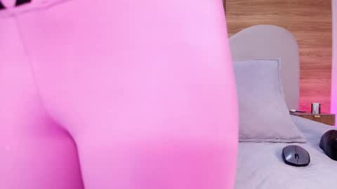 auroraa_miller online show from May 2026 03:04:02 AM