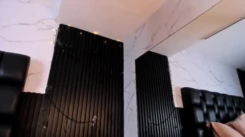 Snapshot of aurorabon chatting on September 2025 11:51:02 PM Aurora online show from September 2025 11:51:02 PM