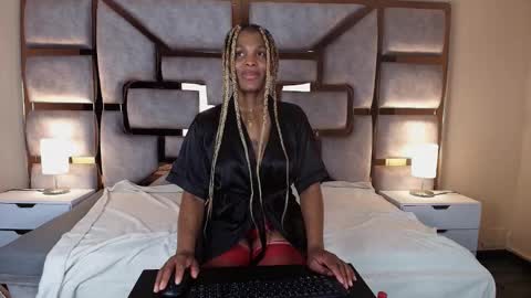 Ariana online show from November 2025 08:24:02 PM