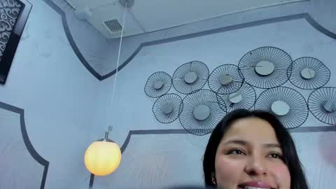 AuroraGracce online show from April 2026 11:34:01 AM