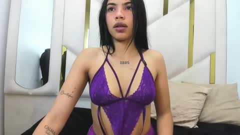 aurorahoney32 online show from June 2026 09:04:01 PM