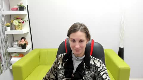 Aurora online show from December 2024 03:42:02 PM