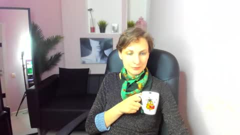 Aurora online show from February 2025 09:48:02 PM