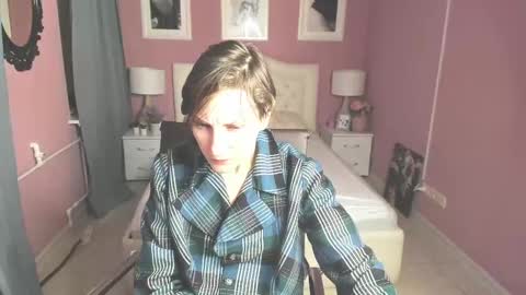 Aurora online show from March 2025 07:09:02 PM