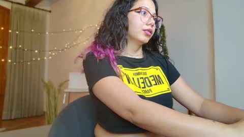 Aurora online show from December 2024 01:57:02 AM