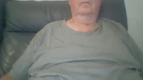 Snapshot of aussie1955 chatting on February 2026 07:29:01 PM aussie1955 online show from February 2026 07:29:01 PM