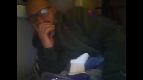 Snapshot of aussieguy59660 chatting on December 2025 02:33:02 PM aussieguy59660 online show from December 2025 02:33:02 PM