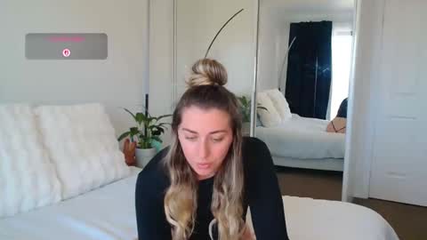 Snapshot of aussielulu chatting on September 2025 01:18:01 AM aussielulu online show from September 2025 01:18:01 AM