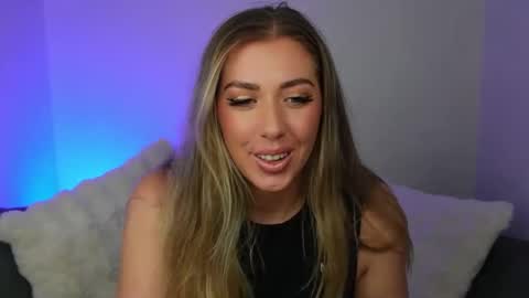 Snapshot of aussielulu chatting on October 2025 11:24:01 AM aussielulu online show from October 2025 11:24:01 AM