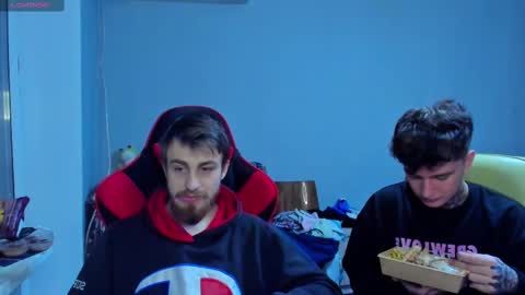 Snapshot of austen_milker chatting on December 2024 07:21:02 PM Austen online show from December 2024 07:21:02 PM