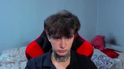 Snapshot of austen_milker chatting on February 2025 05:37:01 PM Austen online show from February 2025 05:37:01 PM