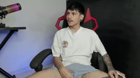 Snapshot of austin_falcon chatting on September 2025 08:09:01 PM Austin online show from September 2025 08:09:01 PM