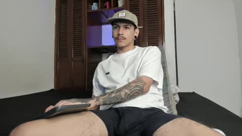 Snapshot of austin_falcon chatting on September 2025 01:27:01 PM Austin online show from September 2025 01:27:01 PM