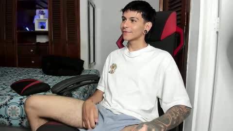 Snapshot of austin_falcon chatting on November 2025 01:55:02 PM Austin online show from November 2025 01:55:02 PM