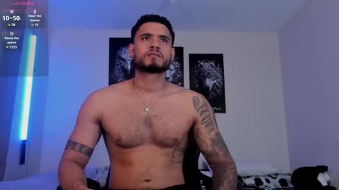 AustinTorres  online show from November 2025 12:32:02 AM