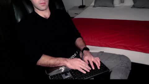 Snapshot of australopithas chatting on October 2025 12:44:02 PM australopithas online show from October 2025 12:44:02 PM