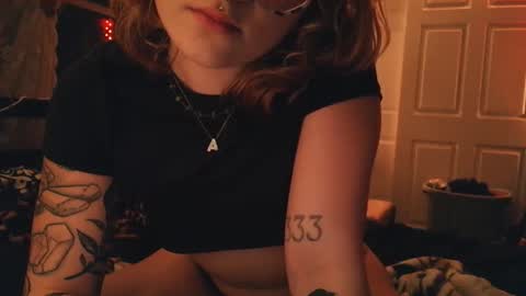 Autie 3 online show from February 2026 04:06:01 AM