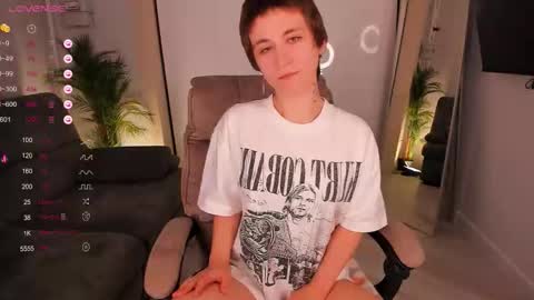 Snapshot of autumnwhisper_ chatting on February 2026 10:26:01 PM Alice online show from February 2026 10:26:01 PM