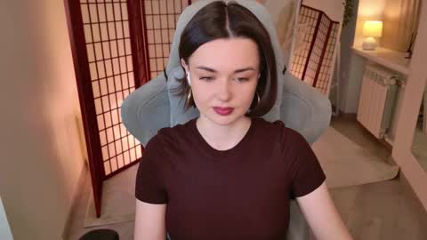 Ava online show from November 2025 03:16:02 PM