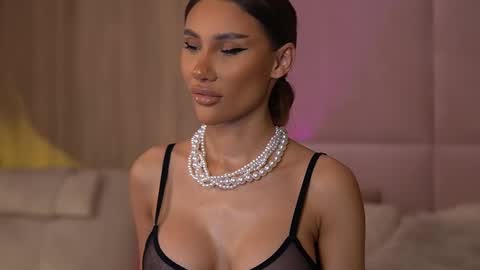 Ava online show from February 2025 11:20:01 PM