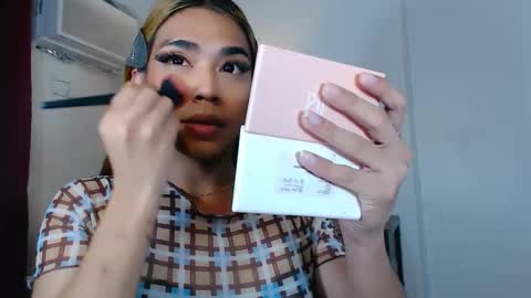 Ava online show from October 2025 05:46:01 AM