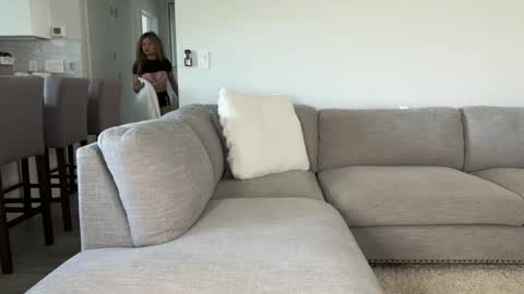 Little Ava  online show from April 2026 05:51:02 PM