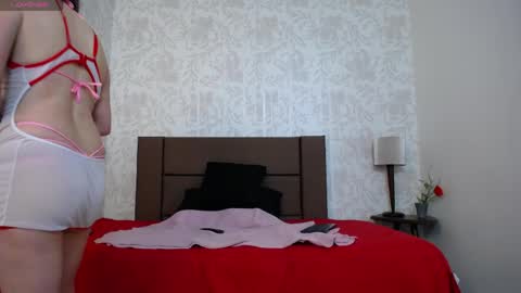 Ava  online show from May 2026 06:57:01 PM