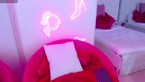 AVA online show from February 2025 03:47:01 PM