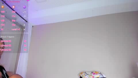 Snapshot of avajamess_ chatting on April 2026 08:01:02 AM EVA online show from April 2026 08:01:02 AM