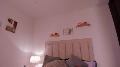 Avaline Help me reach 100 likes TRANSMISSION EVERY DAY FROM 39 PM online show from February 2025 02:07:02 AM