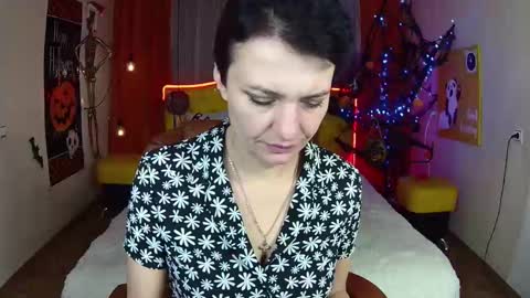 avasaturnian online show from October 2025 12:38:01 PM