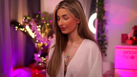 Carina online show from February 2025 11:31:01 PM