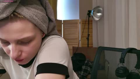 Ava online show from May 2026 11:06:01 AM