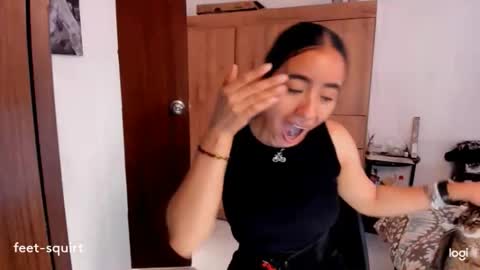 Snapshot of ave_fenix69 chatting on February 2026 08:46:02 PM Valery -- online show from February 2026 08:46:02 PM