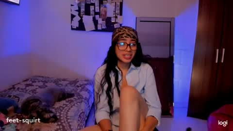 Snapshot of ave_fenix69 chatting on July 2026 02:04:02 AM Valery -- online show from July 2026 02:04:02 AM
