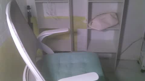 Snapshot of averageuncut1 chatting on March 2025 03:10:02 AM Rhian online show from March 2025 03:10:02 AM