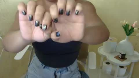 Snapshot of averageuncut1 chatting on November 2025 03:51:02 AM Rhian online show from November 2025 03:51:02 AM