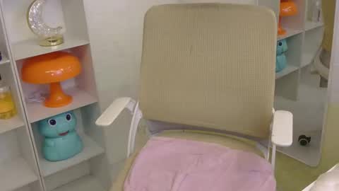 Snapshot of averageuncut1 chatting on January 2026 03:54:01 AM Rhian online show from January 2026 03:54:01 AM