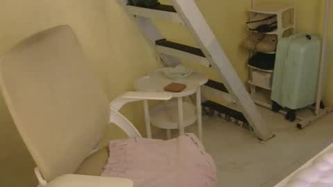 Snapshot of averageuncut1 chatting on February 2026 03:36:02 AM Rhian online show from February 2026 03:36:02 AM