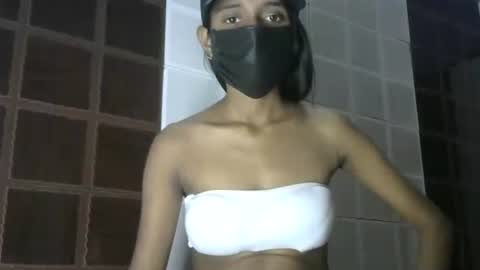 avery_lust01 online show from May 2026 07:06:02 AM