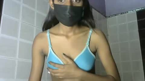 avery_lust01 online show from May 2026 07:05:02 AM