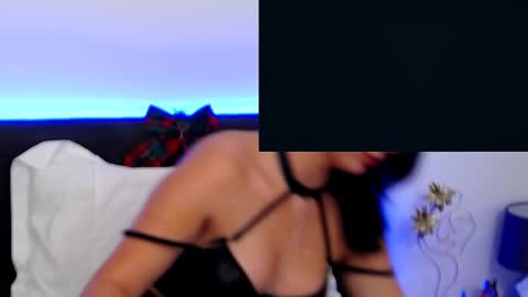 AveryWillow online show from December 2024 10:23:02 PM