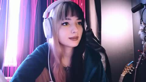 Snapshot of avi_nile chatting on September 2025 04:24:01 AM Avriel online show from September 2025 04:24:01 AM