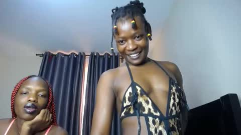 Snapshot of avian_babe chatting on March 2026 08:09:01 AM Avian online show from March 2026 08:09:01 AM