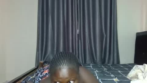 Snapshot of avian_babe chatting on March 2026 09:43:01 AM Avian online show from March 2026 09:43:01 AM