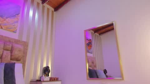 AVIS  online show from September 2025 06:30:02 PM